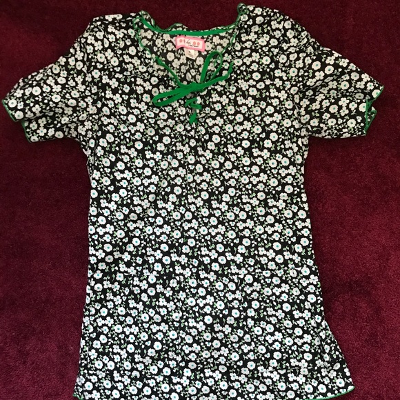 Small cute print koi scrub top